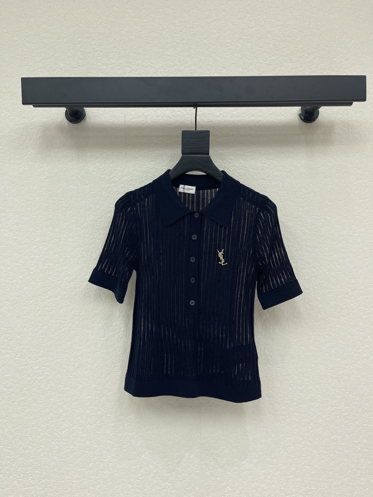 Women's short sleeves
